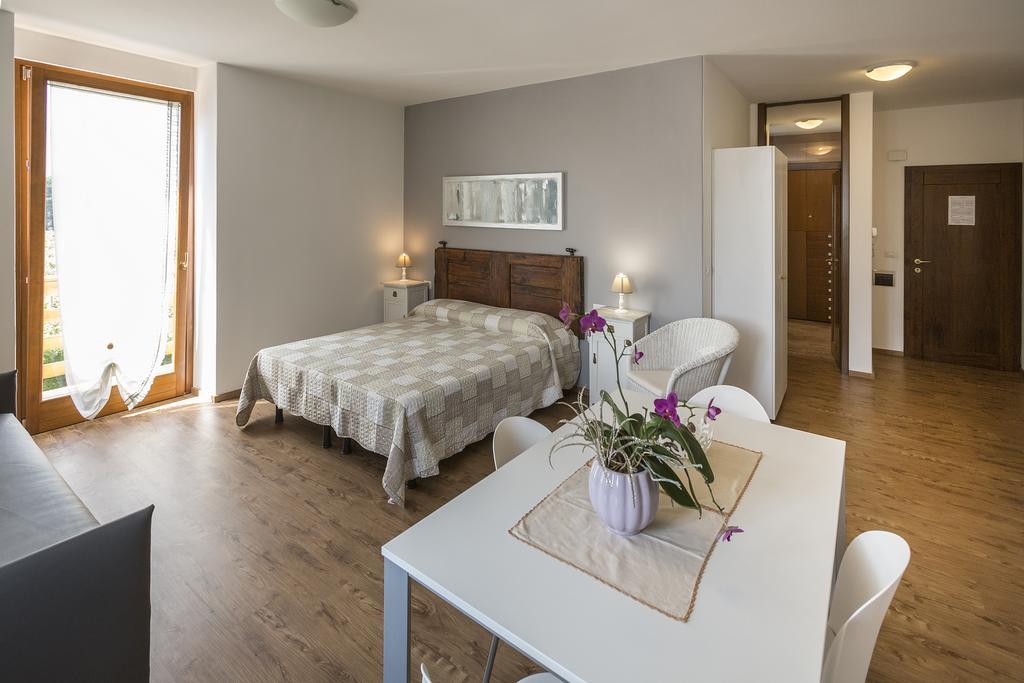 Le Servite Apartments Арко Екстериор снимка